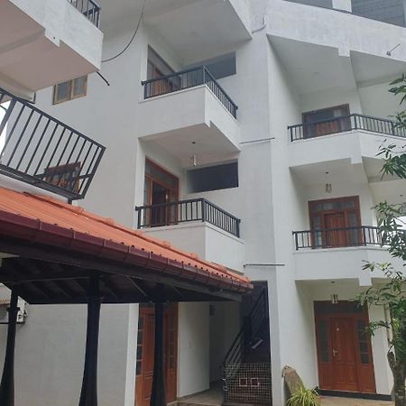 Ravi Place Unawatuna Bagian luar foto