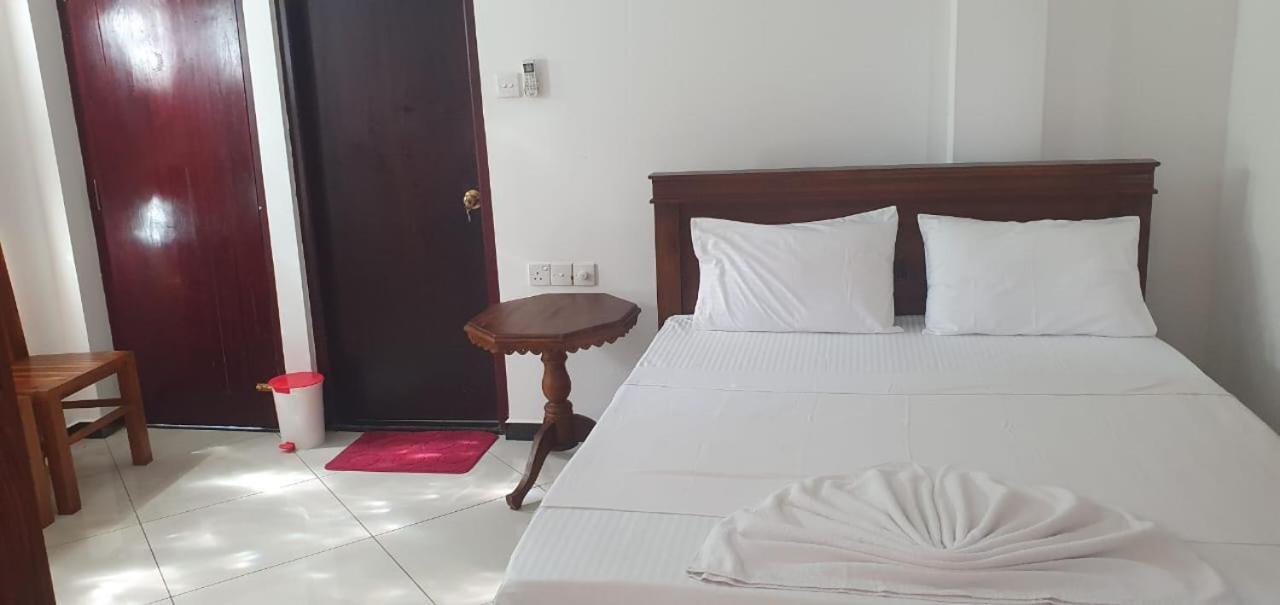 Ravi Place Unawatuna Bagian luar foto