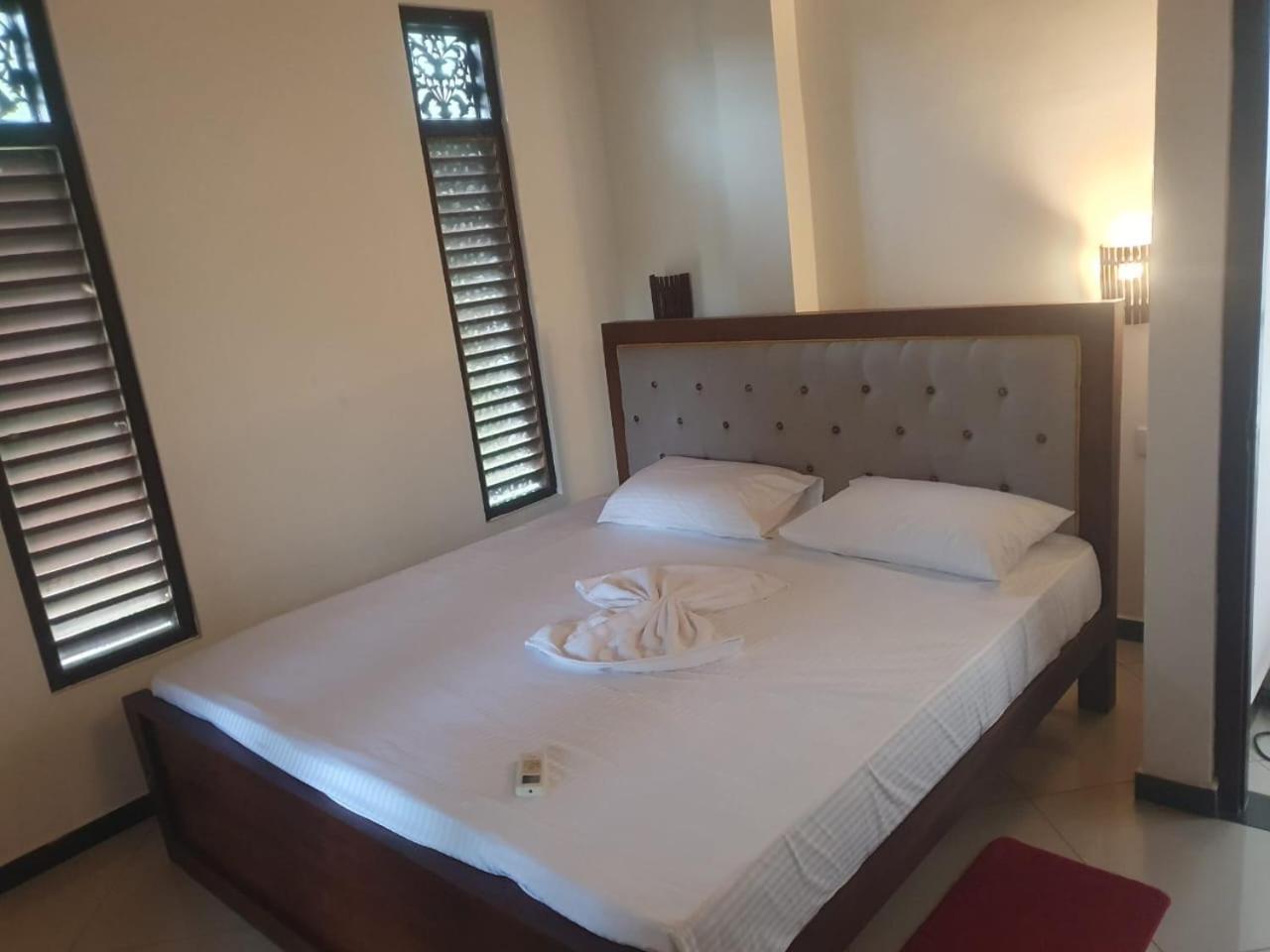 Ravi Place Unawatuna Bagian luar foto