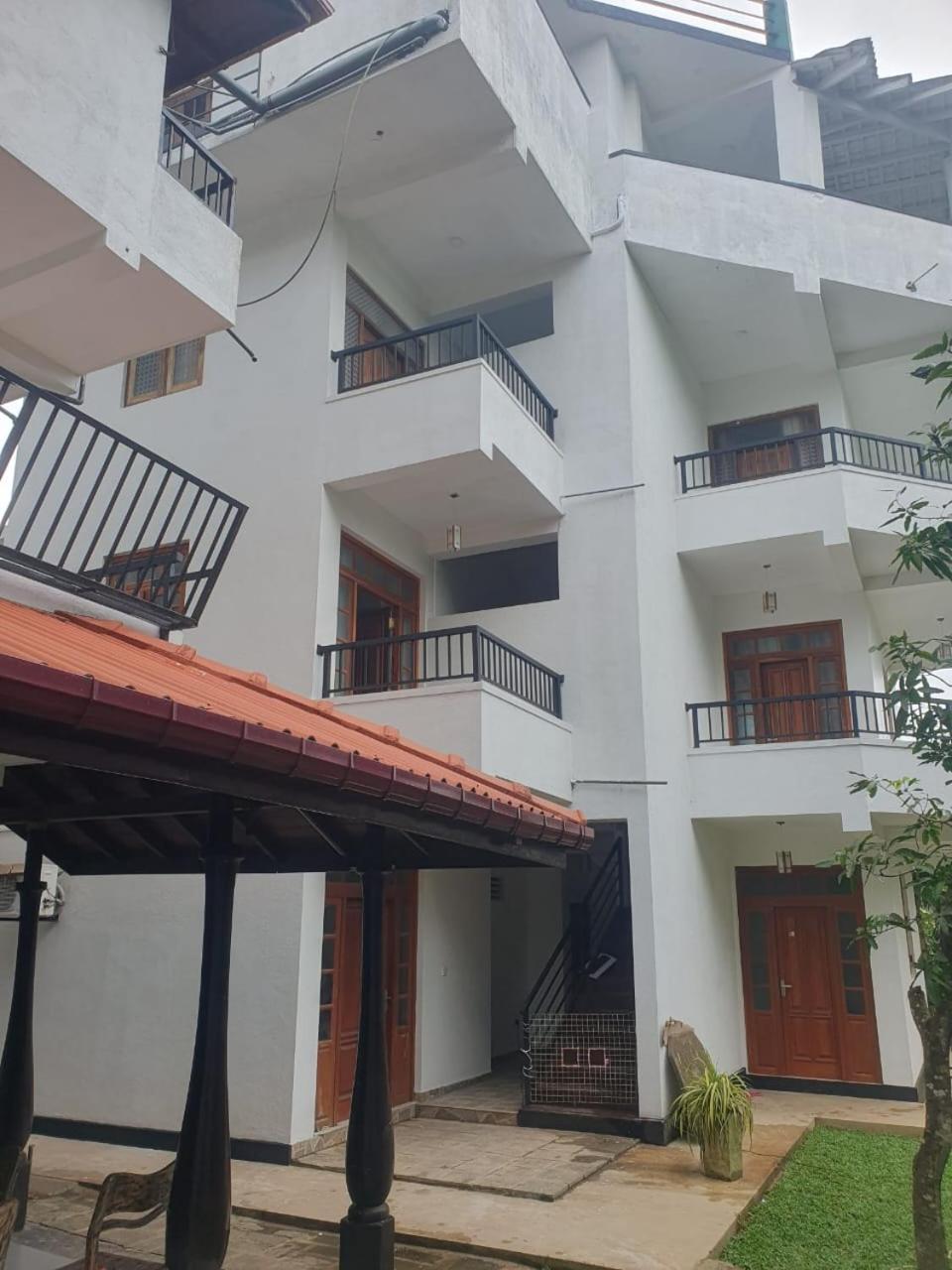 Ravi Place Unawatuna Bagian luar foto